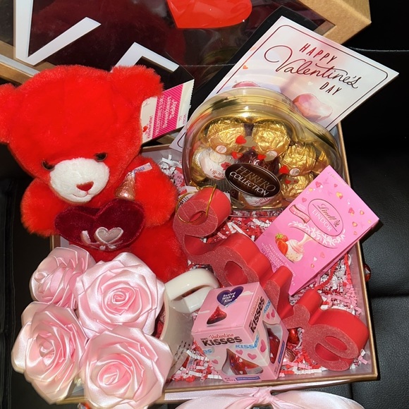 Valentines gift box - Picture 3 of 3